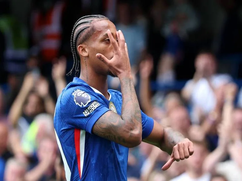 乔-科尔:斯洛特不该同时让所有新援首发,应循序渐进融入